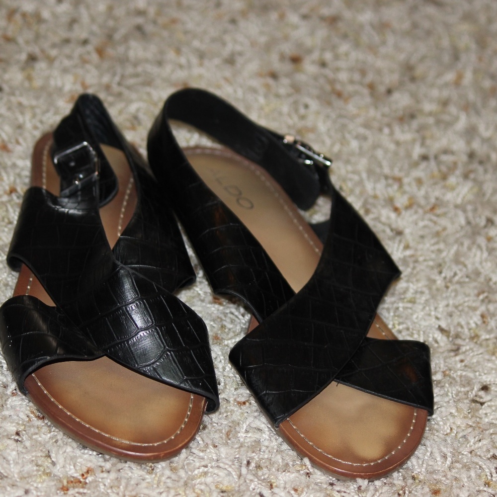 Aldo sandals size 9